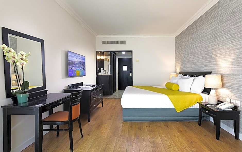 Daniel Dead Sea Hotel