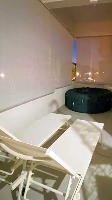 Urban Zen Appart Spacieux studio atypique avec bain a remous proche de tout