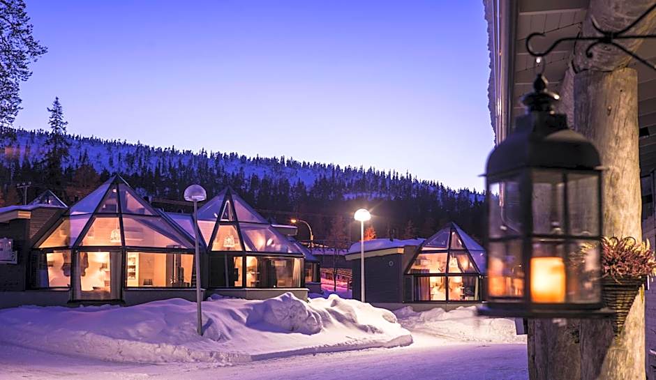 Santa's Hotel Aurora & Igloos