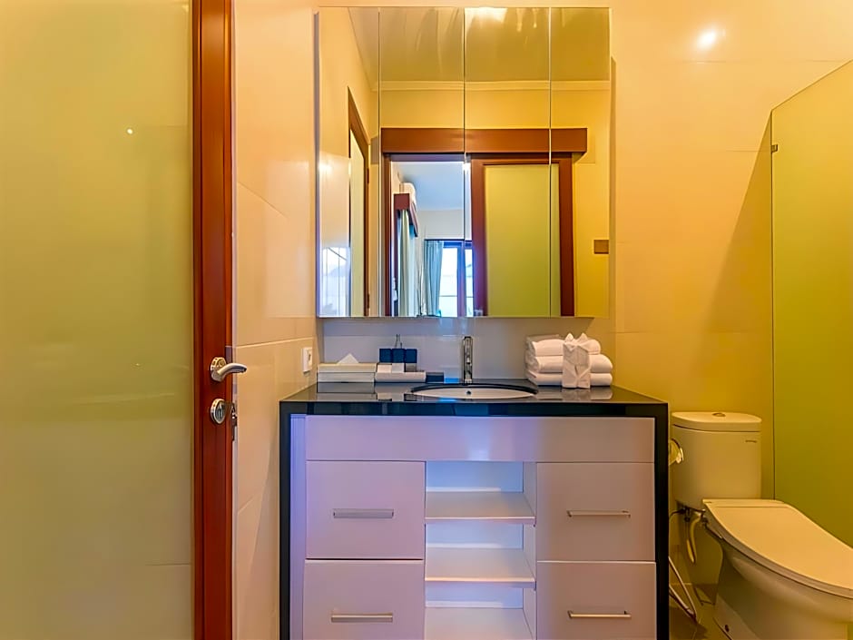 Villa Tepi Sungai