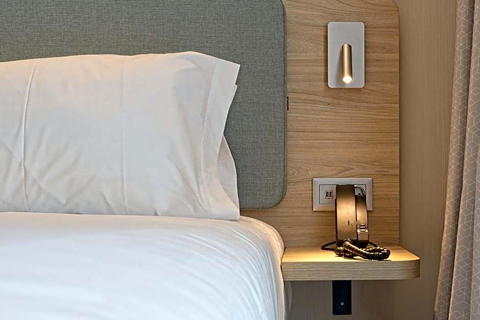 Holiday Inn Express Madrid Airport By IHG