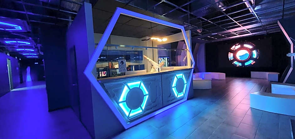 Space Night Capsule Hostel