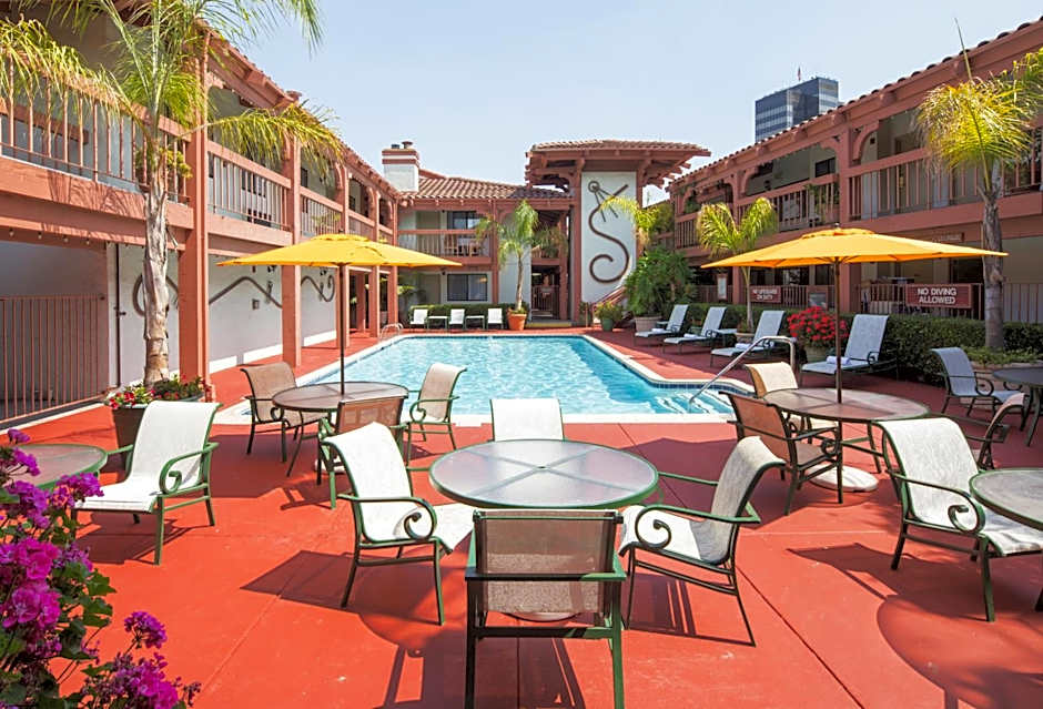 Campbell Inn Hotel