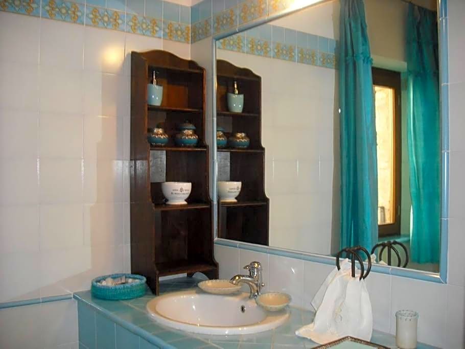 Casannunziata - appartamento con 2 camere no cucina