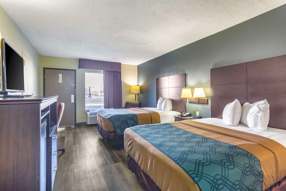 Econo Lodge Inn & Suite Clarksville