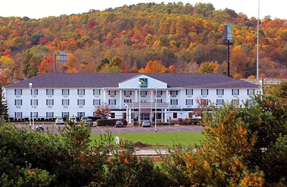 Quality Inn & Suites Conference Center