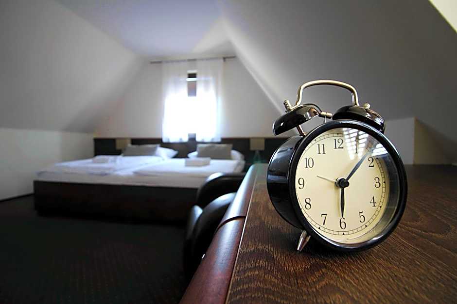 Penzión Wellness & Restaurant Zoborská, free parking