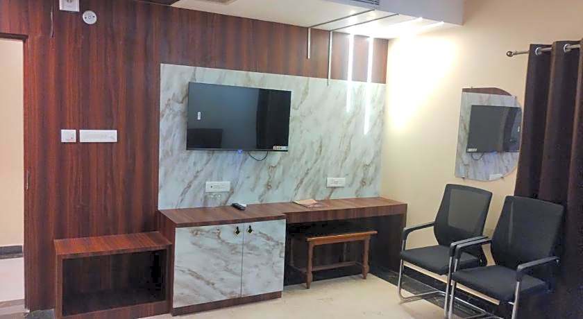Hotel Sarweshwary