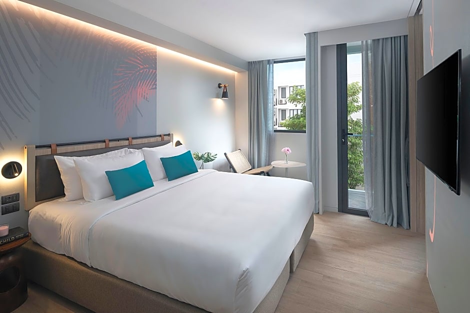 JonoX Phuket Karon Hotel