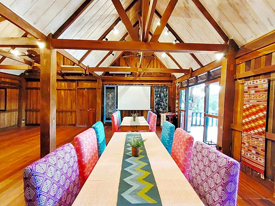 Ock Pop Tok Mekong Villa