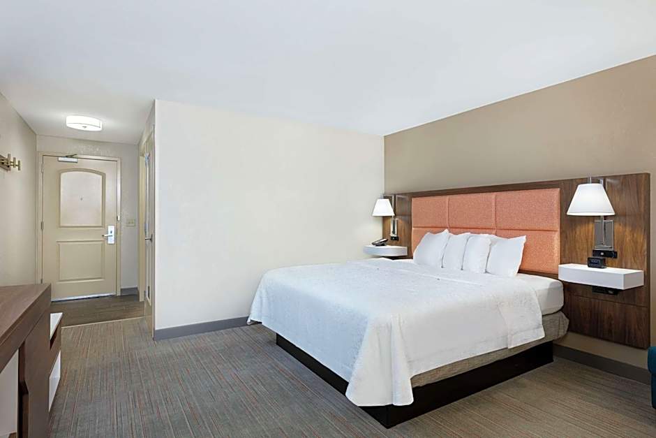 Hampton Inn By Hilton Omaha West-Lakeside