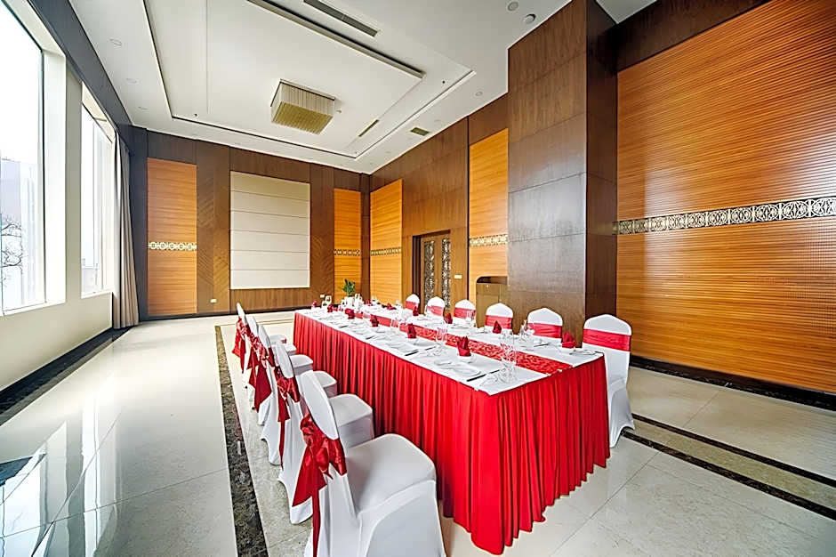 Muong Thanh Con Cuong Hotel