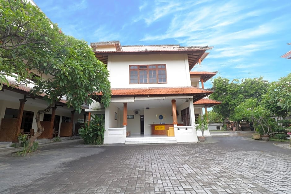 SPOT ON 2426 Hotel Aget Jaya Ii