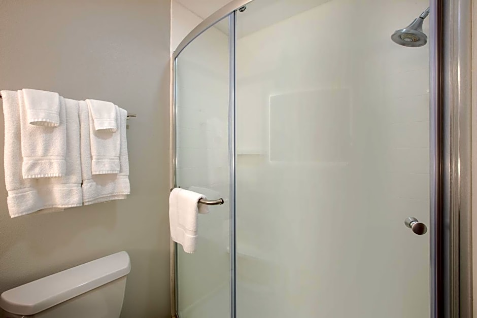 Holiday Inn Express Hotel & Suites Columbus By IHG