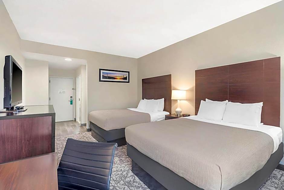 Quality Inn & Suites NJ State Capital Area