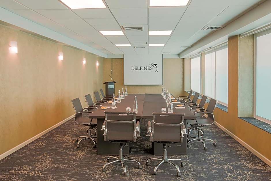 Delfines Hotel & Convention Center