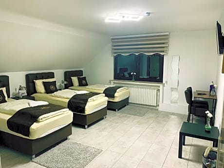 Triple Room with Private External Bathroom