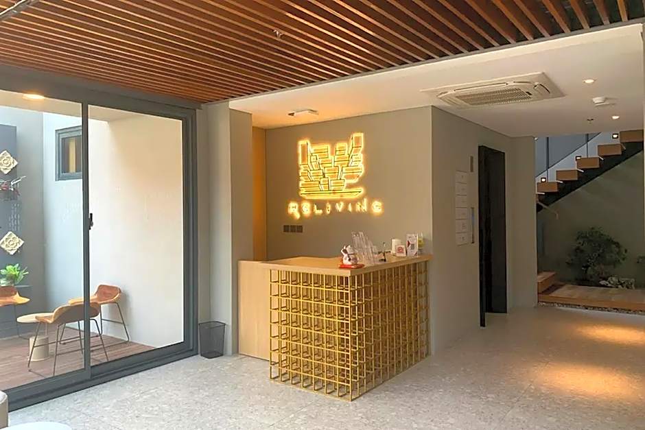 Sans Hotel RG Living Jogja by RedDoorz