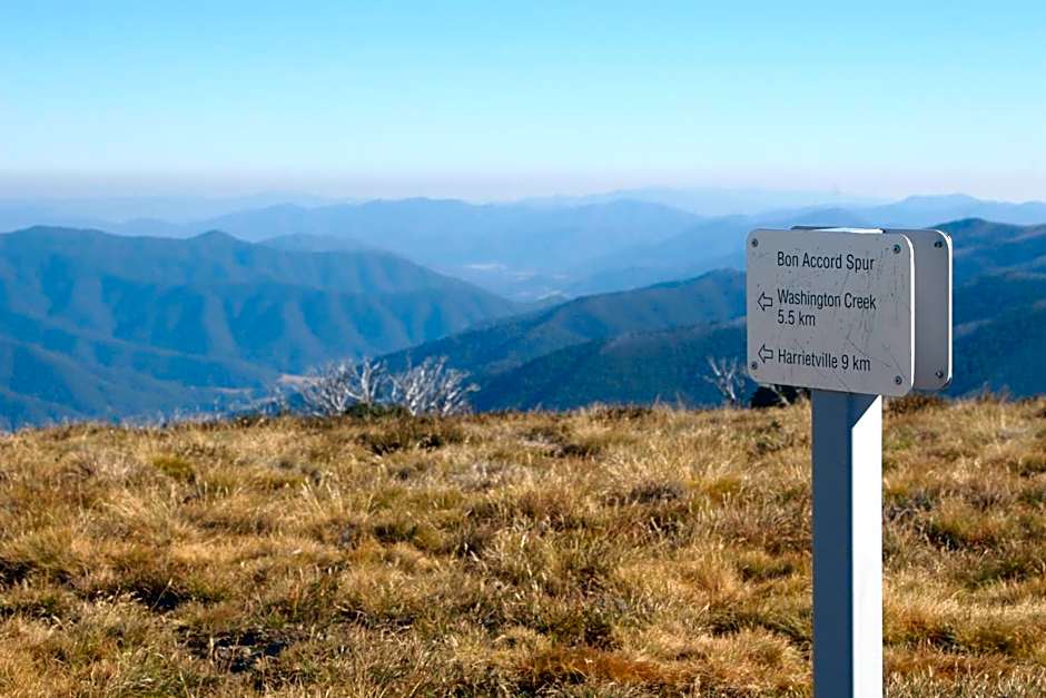 The Harrietville Snowline Hotel