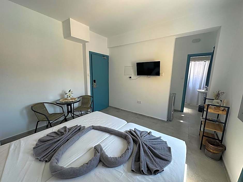 Sun Plaza Suites - Adults Only