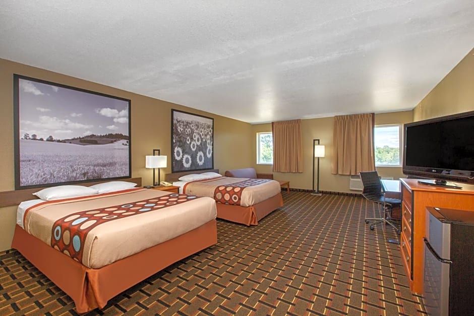 Super 8 by Wyndham Ottawa