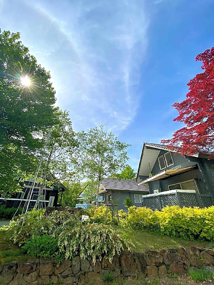 Holiday House Green Garden