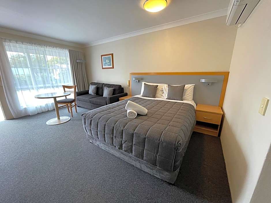 George Bass Motor Inn