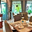 Villa Amphawa
