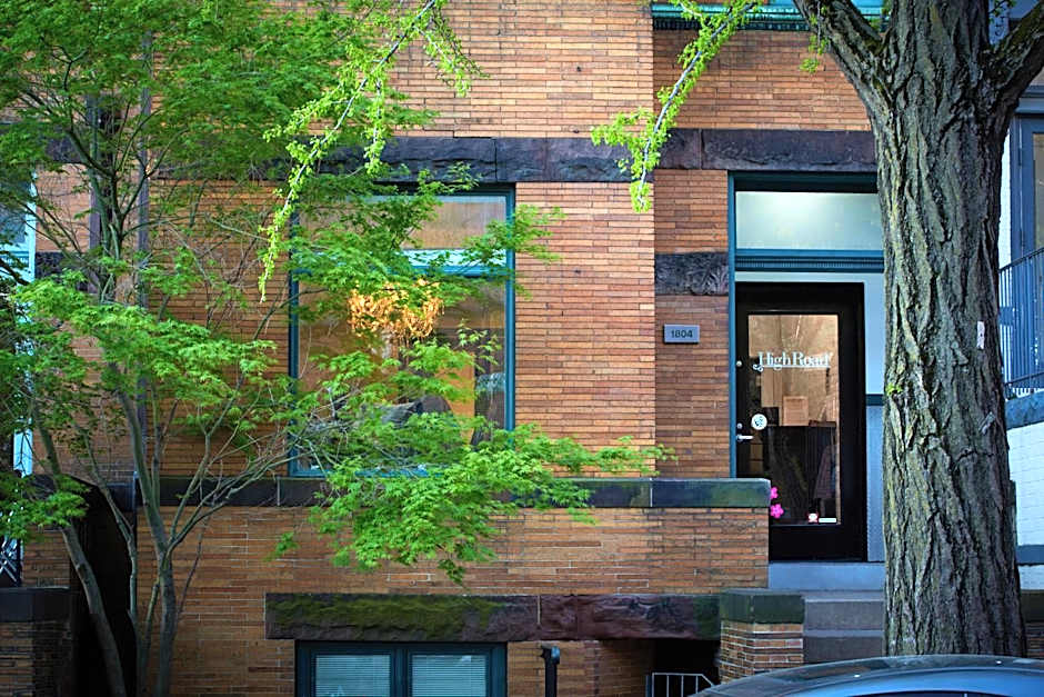 Highroad Hostel DC