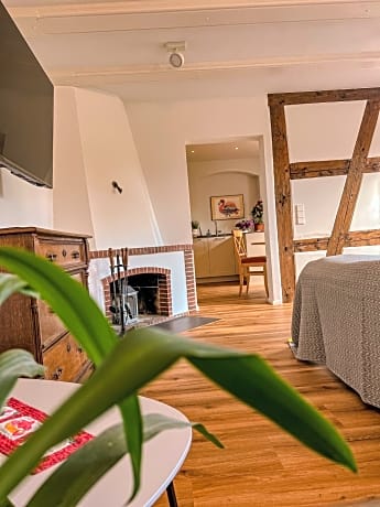 Suite with Terrace and Lake View