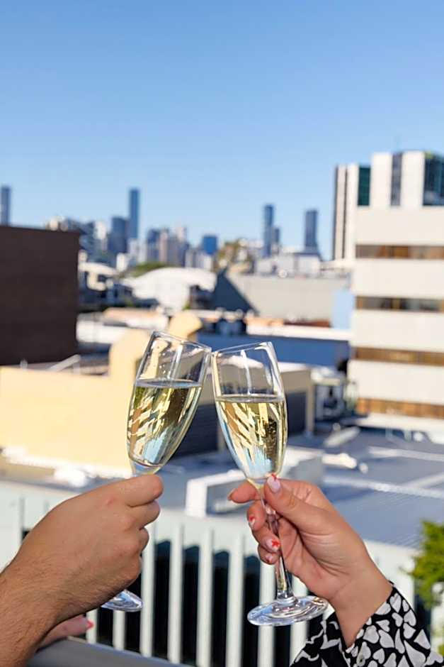 Jephson Hotel & Apartments