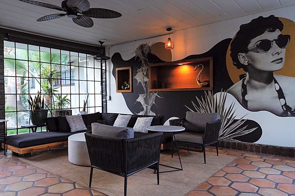 Villa Royale Inn