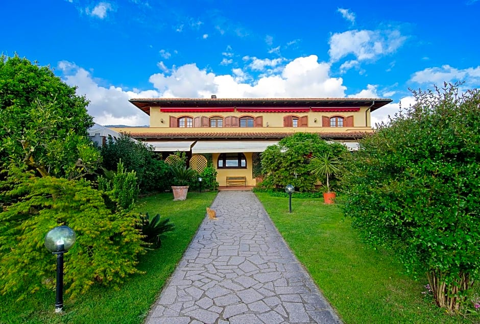 La Casa Gialla A MONTIGNOSO