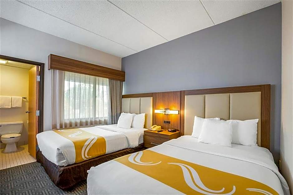 Quality Suites Lansing