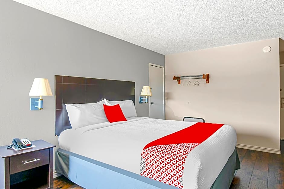 OYO Hotel Irving DFW Airport South
