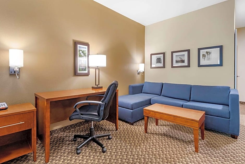 Comfort Suites Lufkin – Lufkin, TX