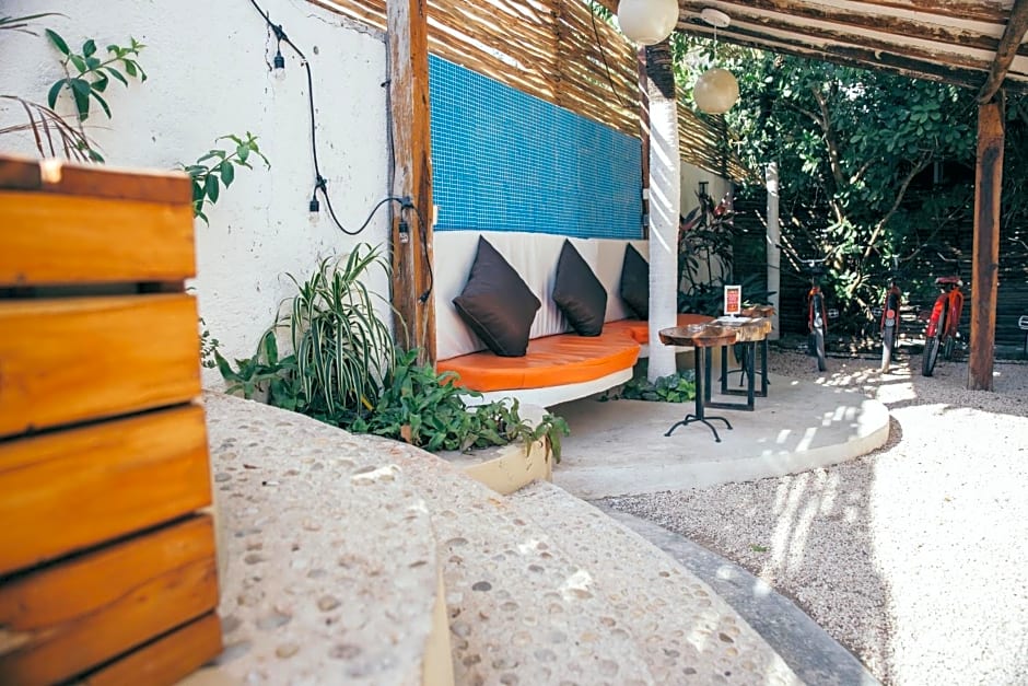 Teetotum hotel