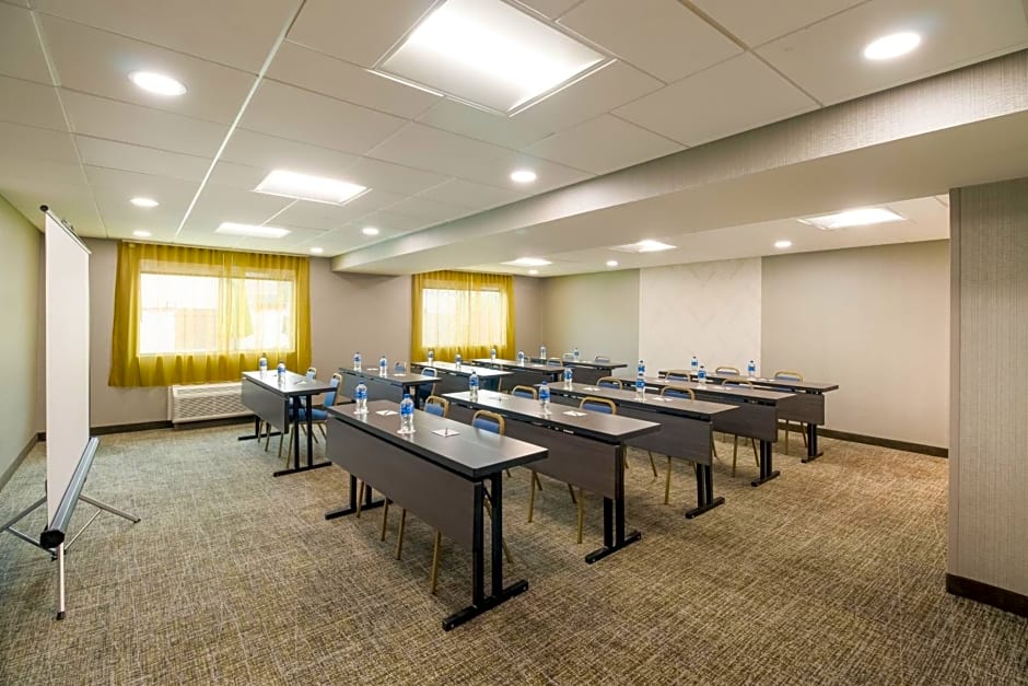 SpringHill Suites by Marriott Dallas NW Highway at Stemmons/I-35E