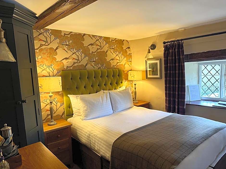 Photo 1 of 4 of Small Double Room
