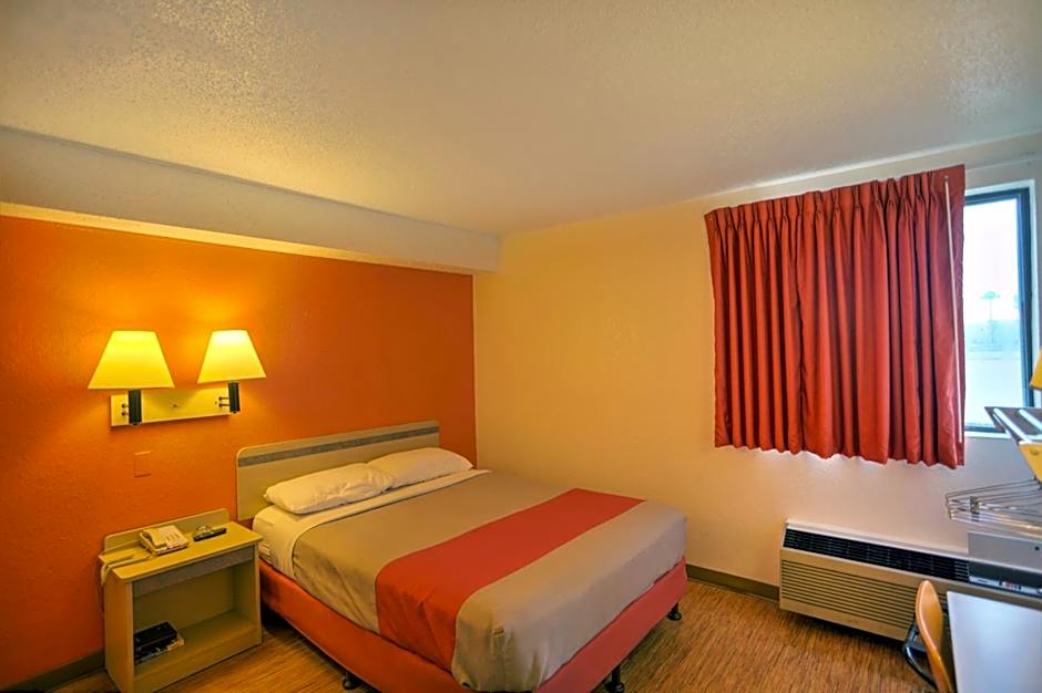 Motel 6-Council Bluffs, IA - Omaha East