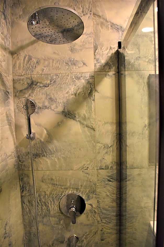 Shishly Palace Hotel