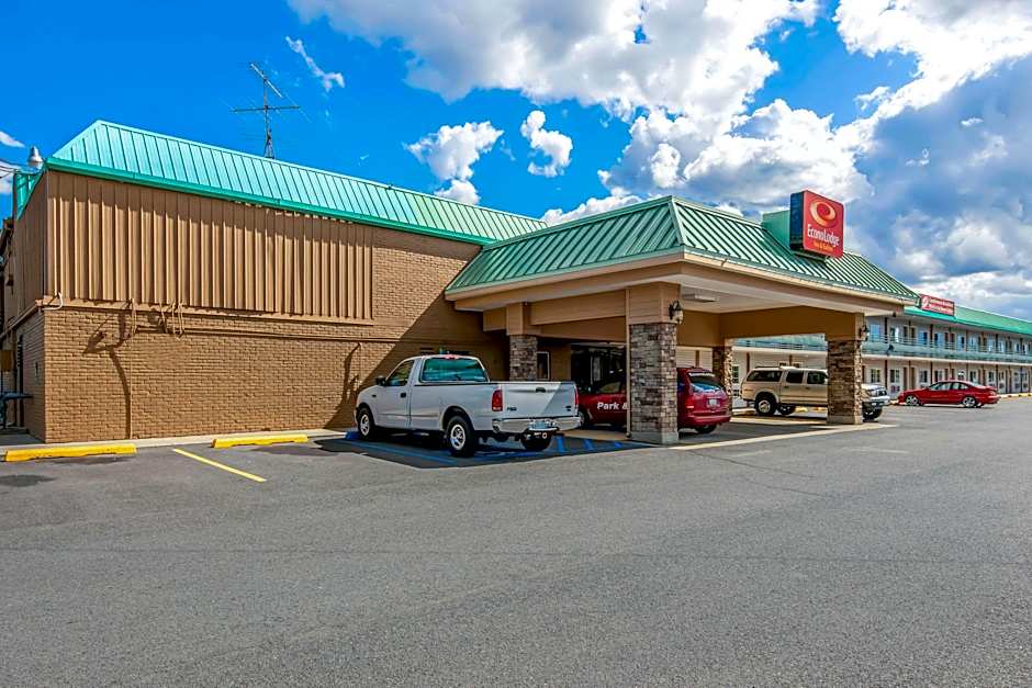 Econo Lodge Inn & Suites Spokane  Airport