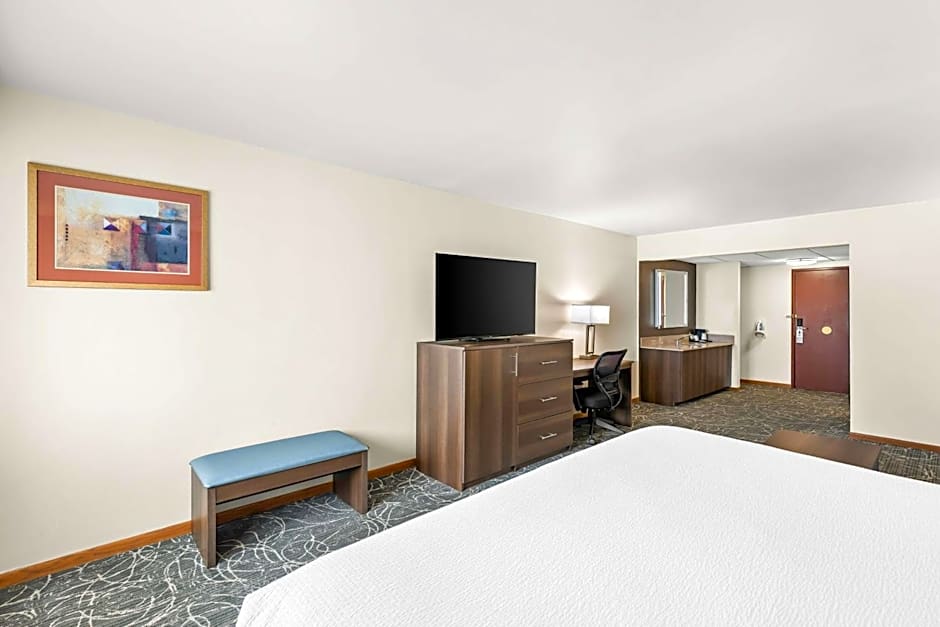 Best Western West Towne Suites
