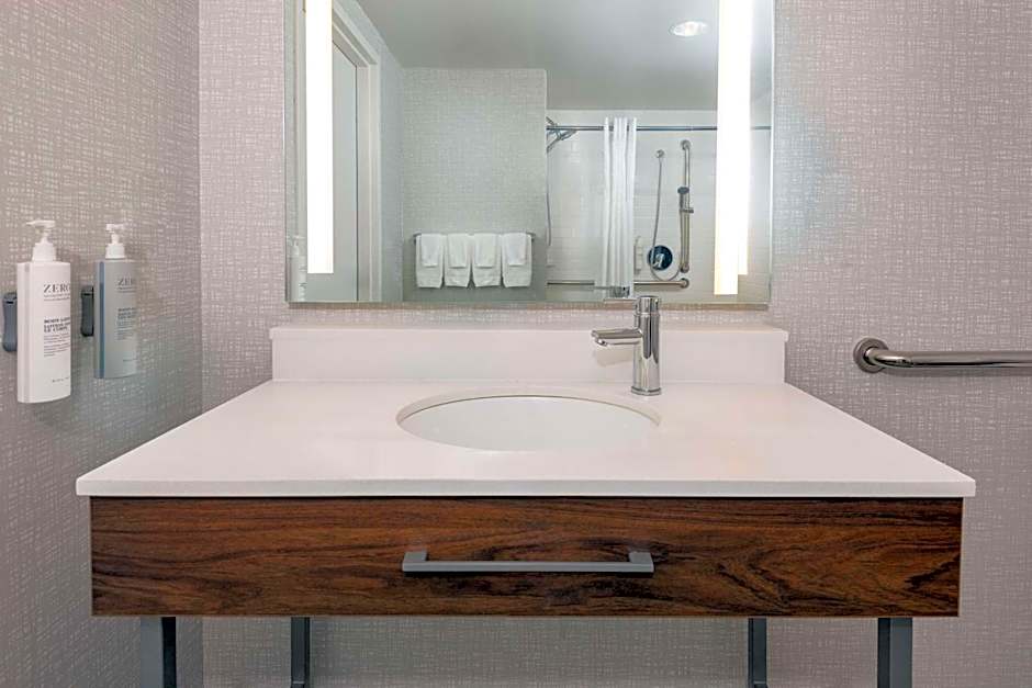 Hampton Inn By Hilton & Suites Cleveland-Beachwood