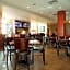 Holiday Inn Madison at The American Center by IHG