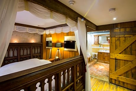 Double room with Spa Bath and Garden View
