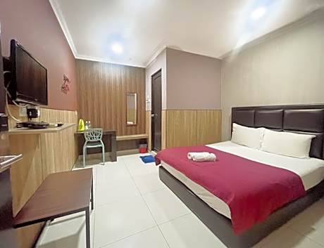 Deluxe Queen - No Window