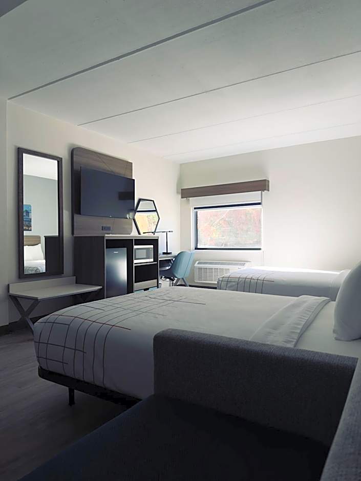 La Quinta Inn & Suites by Wyndham Atlanta Roswell