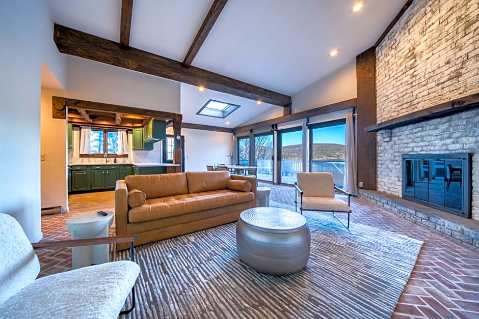 The Haüs Windham - Luxury Suites, Hot Tub, Mountain Views!