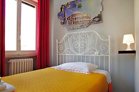 Single Room with Private External Bathroom